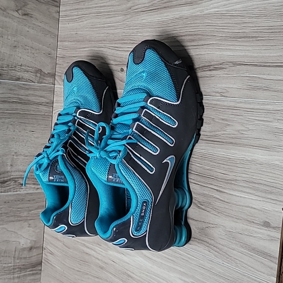 Nike Shox - Picture 3 of 10